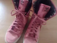 adidas ピンク ハイカットスニーカー☆24.5☆