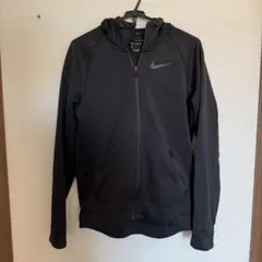 ナイキ　ジップパーカー　上着