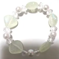 白色貝殻とパールのブレスレット