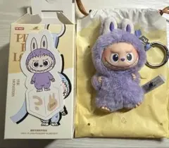 popmart PIN FOR LOVE labubu イニシャル ？