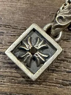 CHROME HEARTS フレームドCHプラス チャーム ネックレスのサムネイル