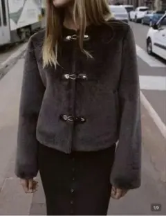 トグルボタンフェイクファージャケット ブラウン S