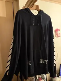 オフホワイト パーカー