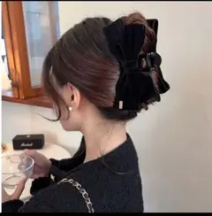 ヘアークリップ　ベロア リボン　バナナクリップ　上品 おしゃれ　ヘアアクセ
