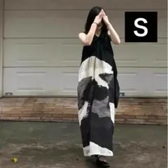 ノースリーブ 絞り染め プリント ワンピース　ロングワンピース　大きめサイズ