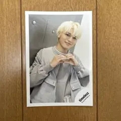 篠塚大輝 公式写真 FAM グッズオフショット①