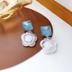 ピアス ゆれる パール ホワイト アクセサリー人気 花 可愛い 韓国