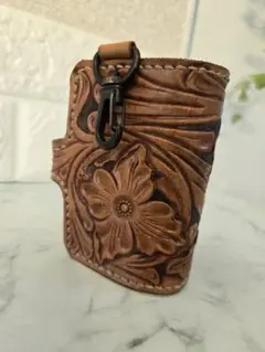 【ハンドメイド】〈未使用〉レザー製花柄キーケース