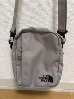 THE NORTH FACE ショルダーバッグ グレーのサムネイル