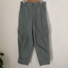ユニクロC ワイドフィットカーゴパンツ グリーン　Sサイズのサムネイル
