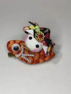 ちりめん細工　和風キャラクター　ブローチ　ハンドメイド　（No.2）