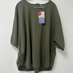 【未使用タグ付き】しまむら　体型カバーTシャツ カーキ 袖長め 3L