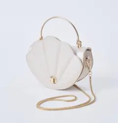 NICE CLAUP シェルモチーフショルダーバッグ