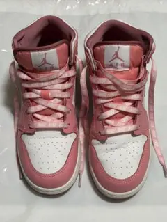 NIKE AIR JORDAN 1 MID ピンク