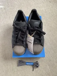 【新品】adidas Superstar ブラック替え紐付き 23.5