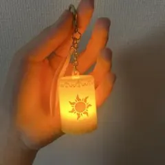 ラプンツェル ランプ 光るキーホルダー