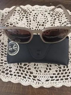 Ray-Ban ORB4258F サングラス
