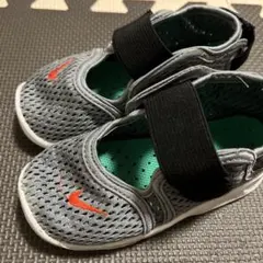 NIKE エアリフト　　ベビーサンダル グレー メッシュ