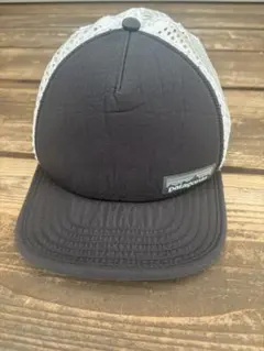 Patagonia パタゴニア ダックビル　トラッカー　ハット ブラックのサムネイル