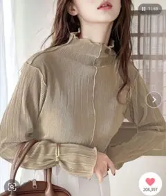 メロープリーツハイネックトップス