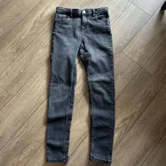 ZARA ダークグレー スキニーパンツ 13-14
