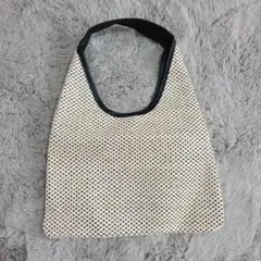 グラニーバッグ ベージュとブラック