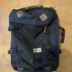 EASTPAK セミハードタイプ　キャリーバッグ　4輪　ブラック　中古品 EASTPAK セミハードタイプ キャリーバッグ 4輪 ブラック 中古品
