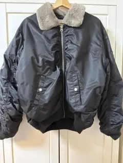 ファー付きブラックMA-1ジャケット