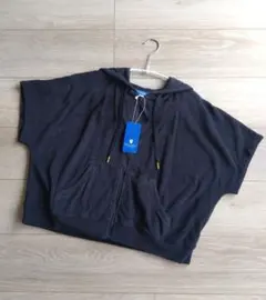 ☆BLUE LABEL CRESTBRIDGE☆ 半袖パーカー 濃紺 38新品のサムネイル