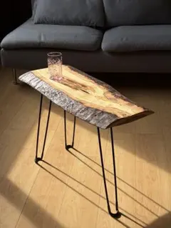 ご*ん様 国産桜さくら【美しい色艶】無垢天然木一枚板 サイドテーブル　一点もの