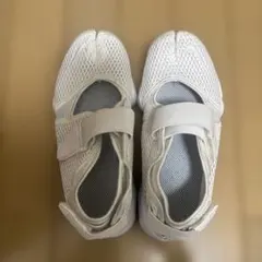 NIKE エアリフト　23センチ 白　メッシュ