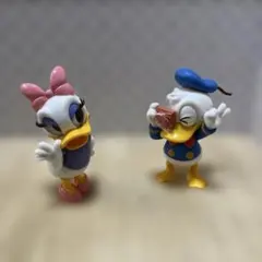 ディズニー ドナルド デイジー フロッキー フィギュア 2体セット