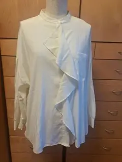 【新品】ジェナエスパスメルヴェイユ フリル長袖シャツ