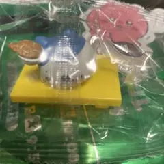 ちいかわ×松屋コラボ　オリジナルフィギュア　ハチワレ　ピック付き