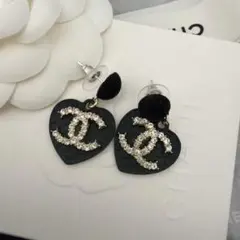 CHANEL CC ロゴピアス 海外 ノベルティ