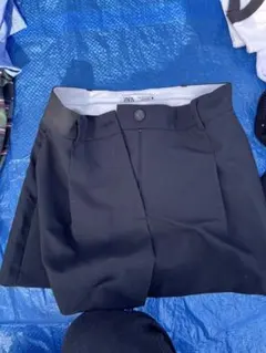 ZARA ブラック ショートパンツ