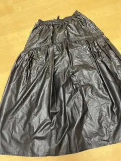 ニコアンド niko and フェイクレザー ロングフレアスカートのサムネイル