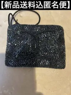 黒 ビーズ刺繍 クラッチ　シャ○ル　ポーチ【新品送料込匿名便】