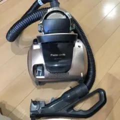 Panasonic MC-SR540G 掃除機 【2017年製】 パナソニック、「マジ軽アタッチメント」で扱いやすくなった