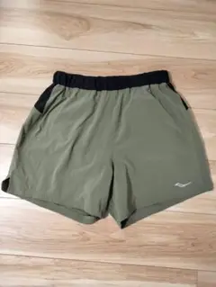 連休セール　Saucony ランニングショートパンツ