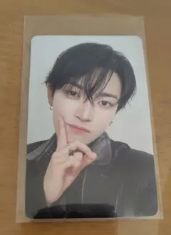 ATEEZ ホンジュン トレカ ユニバ Ashes to Light