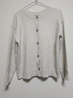 GU アイボリー ボタン付き カーディガン M