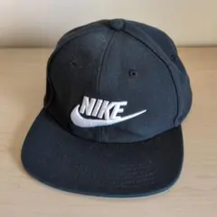 NIKE スナップバック キャップ ブラックのサムネイル