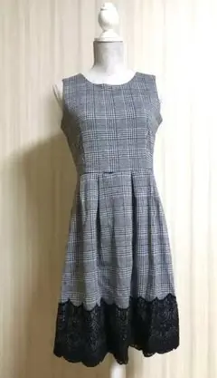 ブルーイースト　チェック　ノースリーブ　秋冬　グレー　ワンピースのサムネイル