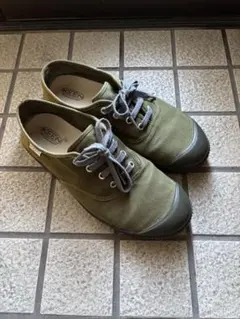 KEEN オリーブ ローカットスニーカー