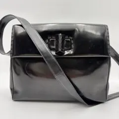 PRADA 프라다 숄더백 クロスボディ 斜め掛け パテントレザー 블랙