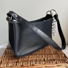 Item thumbnail for item 8840079c-0e99-4127-bb8a-7b1e2b36d537