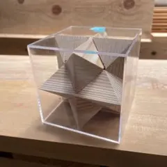 木製立体パズル　ハンドメイド　アクリルケース付き