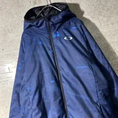 【美品】OAKLEY フルジップ ライト中綿 フーディパーカー　L