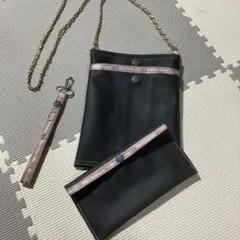 Item thumbnail for item e0c3e68a-3bfe-4001-8f8d-339bfccbb3e4